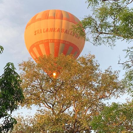Hotel Eden Grand Dambulla Exteriér fotografie