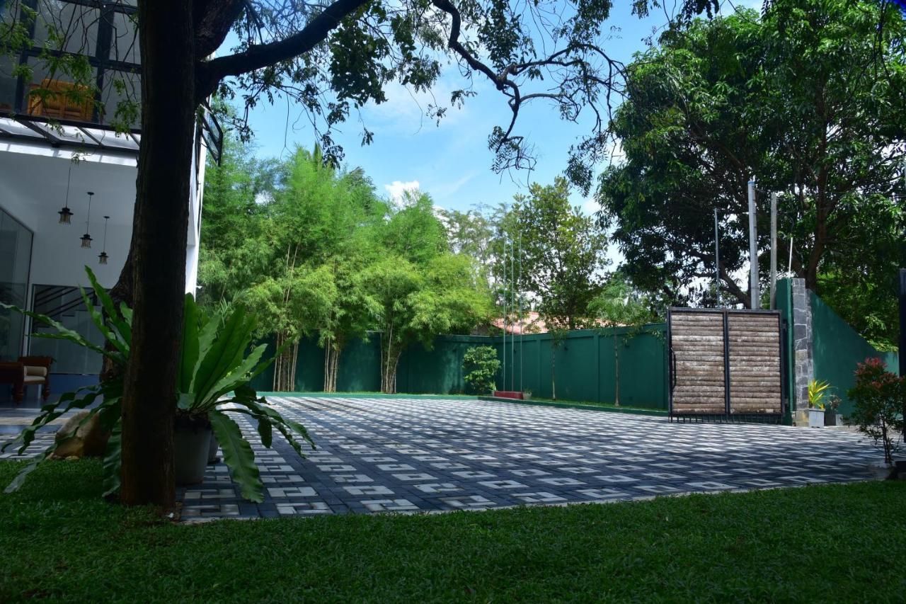 Hotel Eden Grand Dambulla Exteriér fotografie