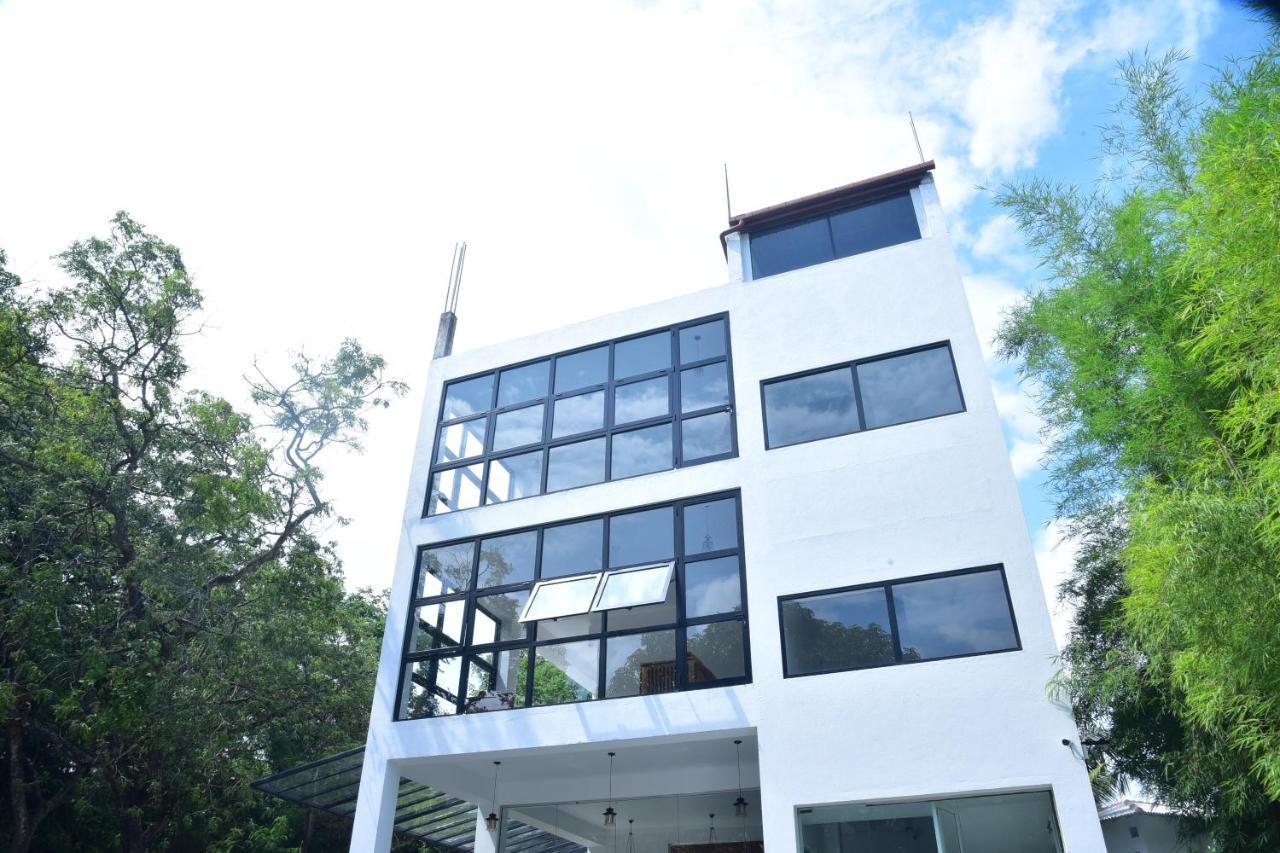 Hotel Eden Grand Dambulla Exteriér fotografie