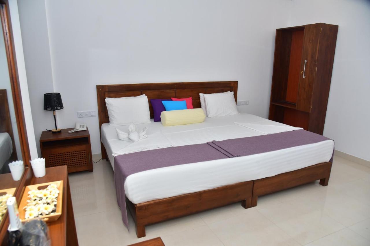 Hotel Eden Grand Dambulla Exteriér fotografie