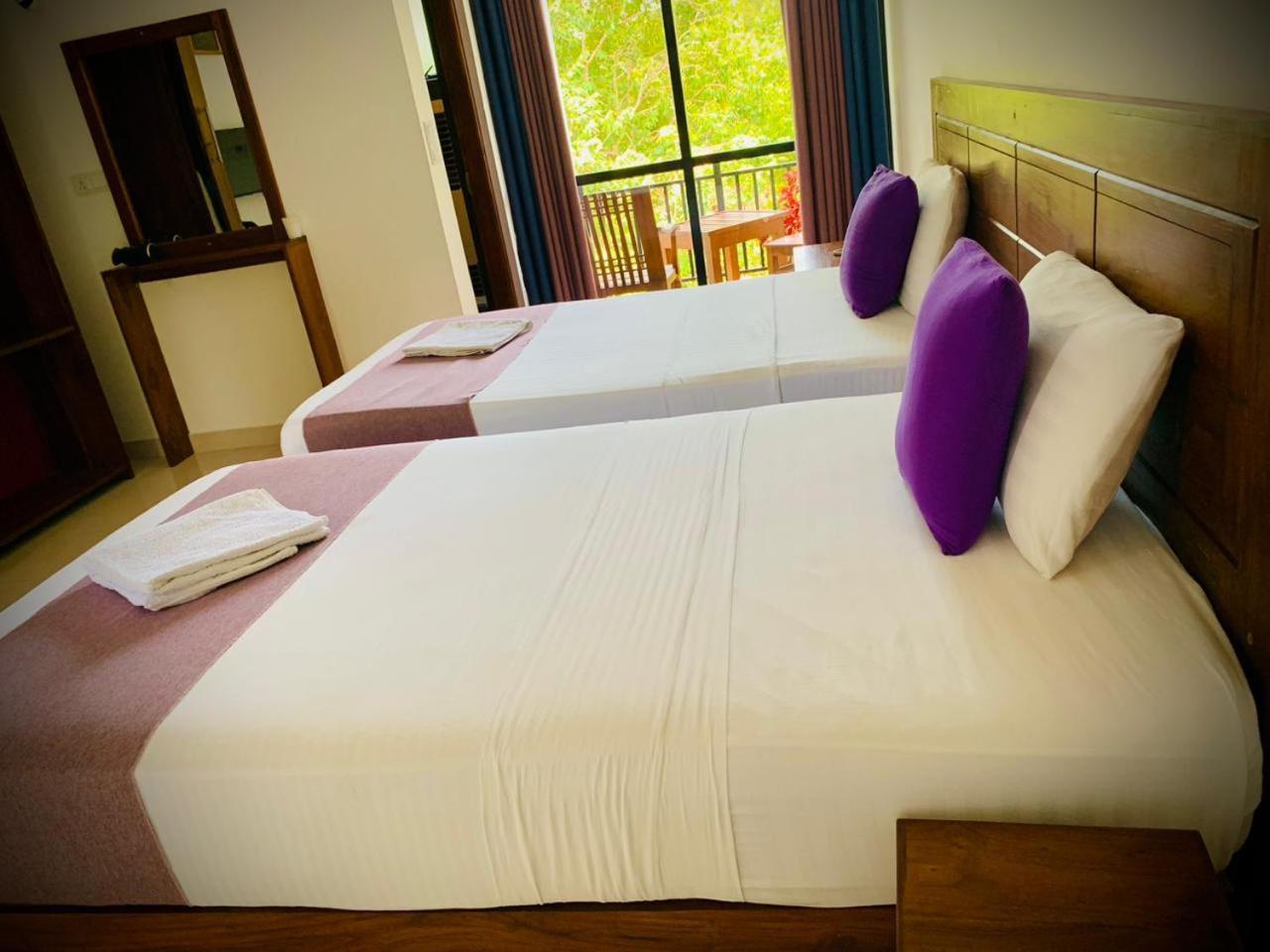 Hotel Eden Grand Dambulla Exteriér fotografie