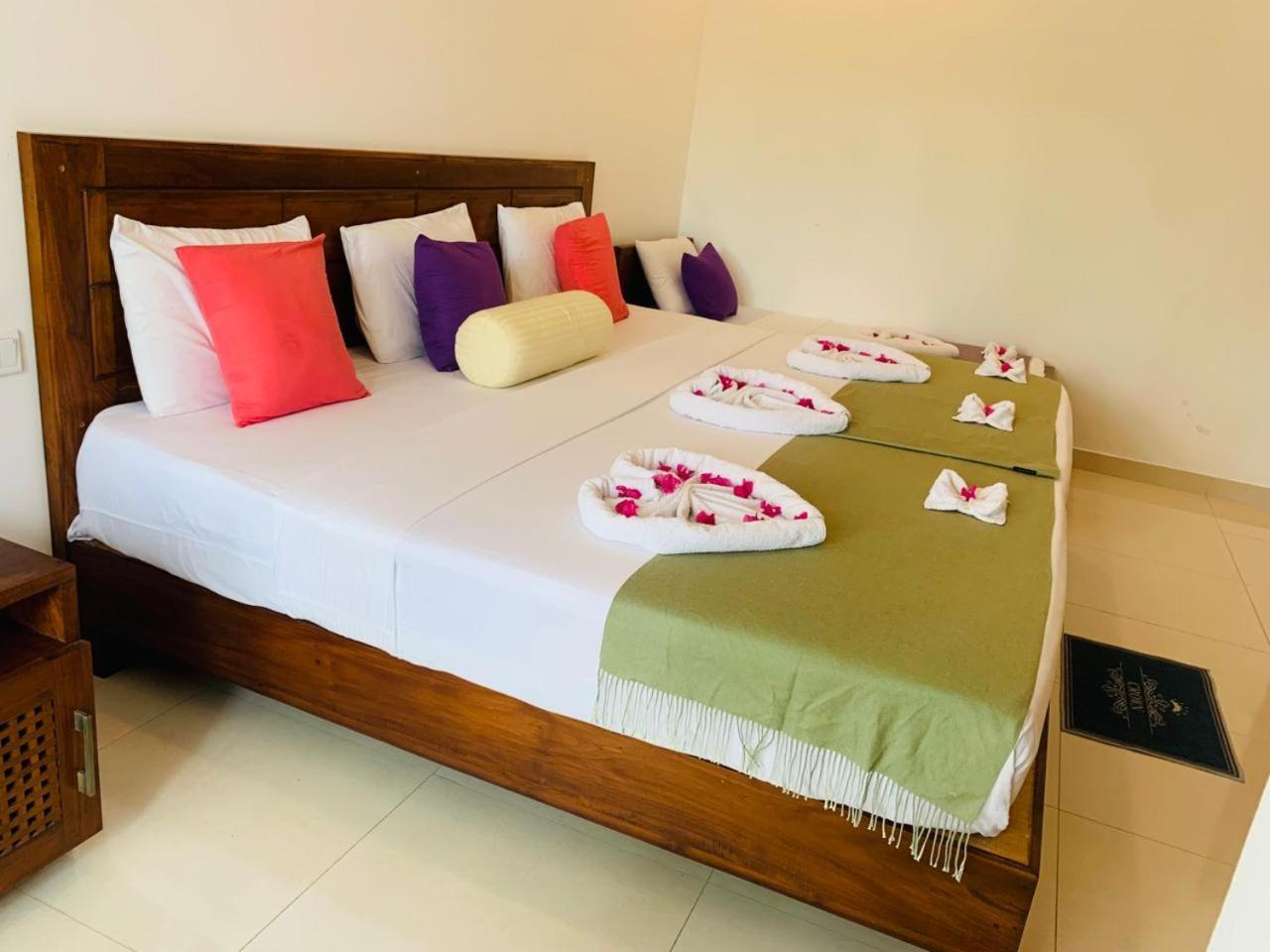 Hotel Eden Grand Dambulla Exteriér fotografie