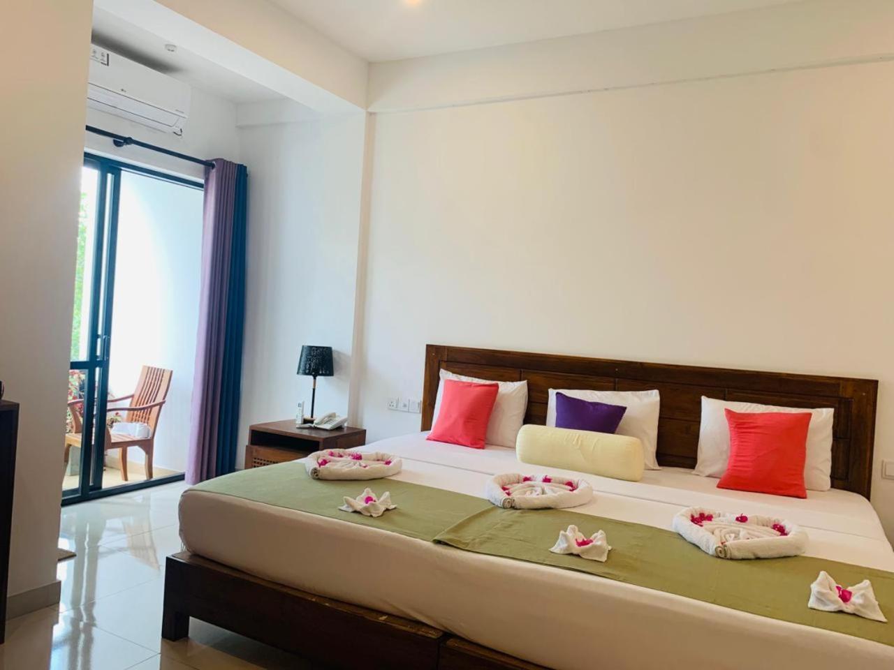 Hotel Eden Grand Dambulla Exteriér fotografie